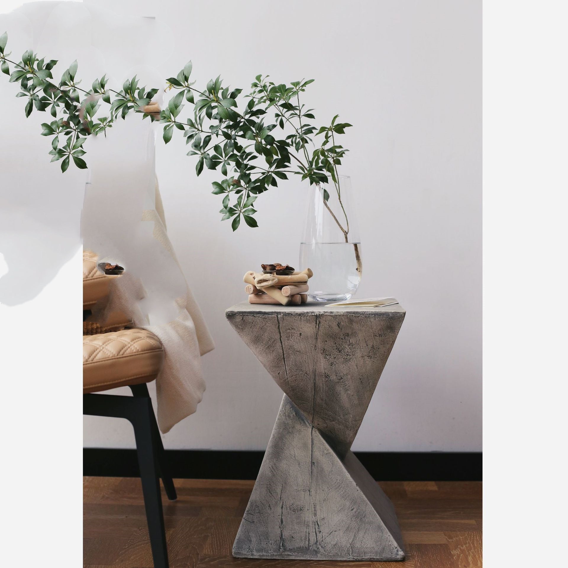 Nordic Design Edge Table, Minimalist Geometric Coffee Table The Unalia Brand