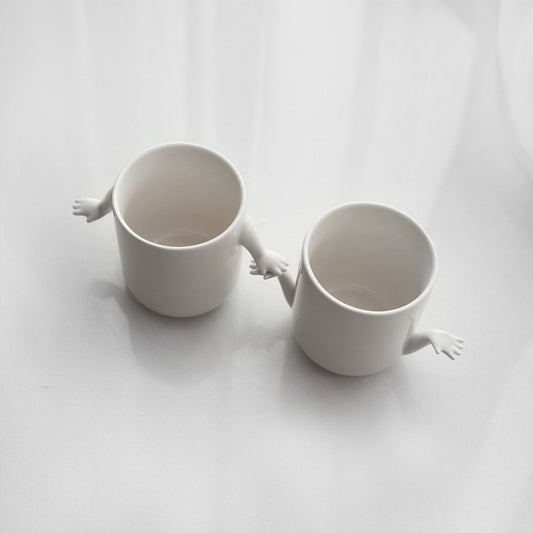 Creative Fashion Ceramic Hand-holding Mug The Unalia Brand