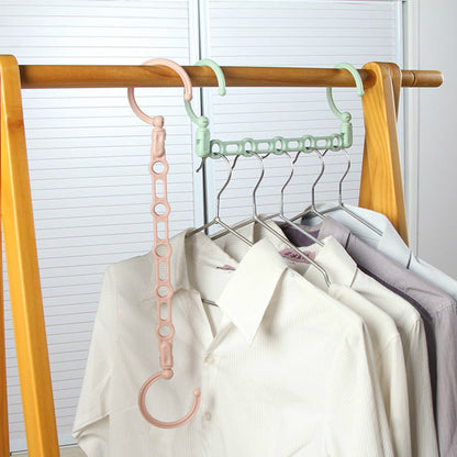 Multifunctional rotating portable clothes hanger The Unalia Brand