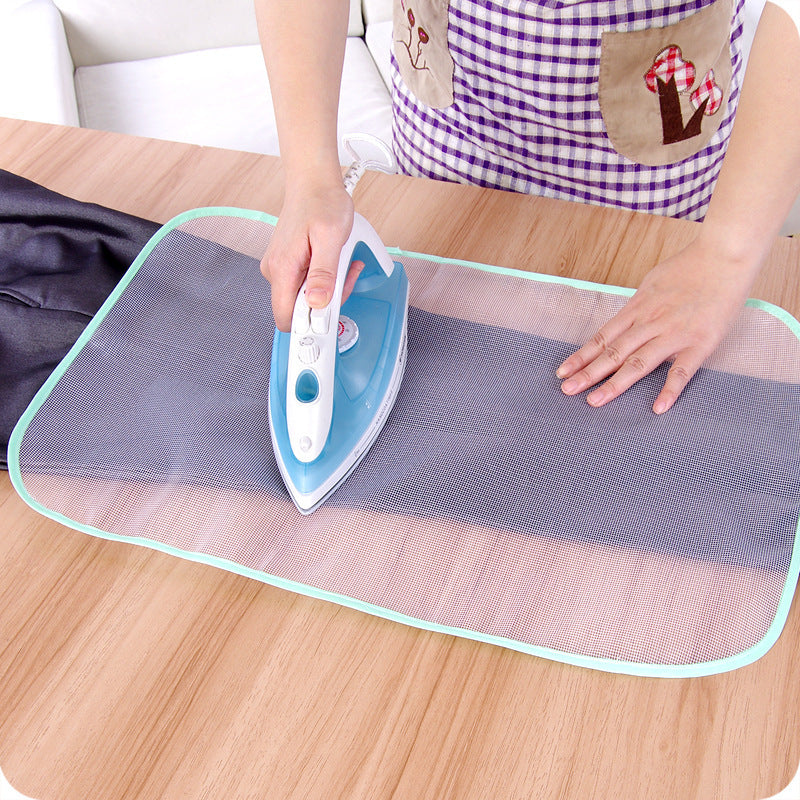 Mesh ironing pad to protect the protective clothing board The Unalia Brand