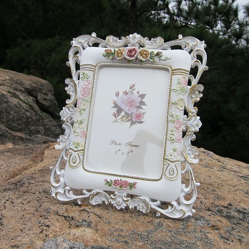 Vintage Floral Resin Photo Frame