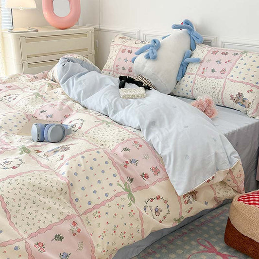 Vintage Printed Four-Piece Bedding Set The Unalia Brand